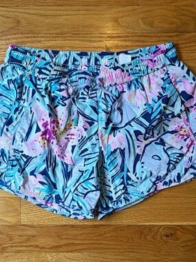 Lilly Pulitzer Women’s Small Floral Board Shorts